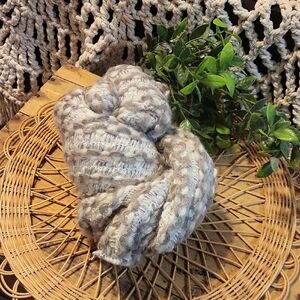 Cozy Cream and Gray Knitted Throw Blanket
